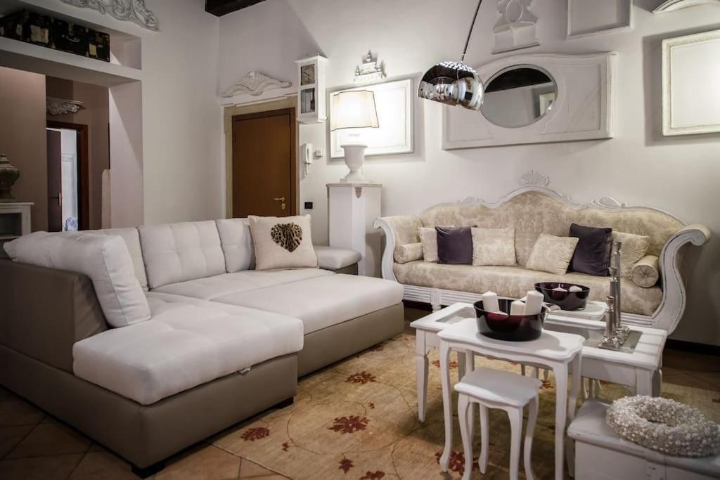 Piazza Erbe Luxury Apartment Werona Zewnętrze zdjęcie
