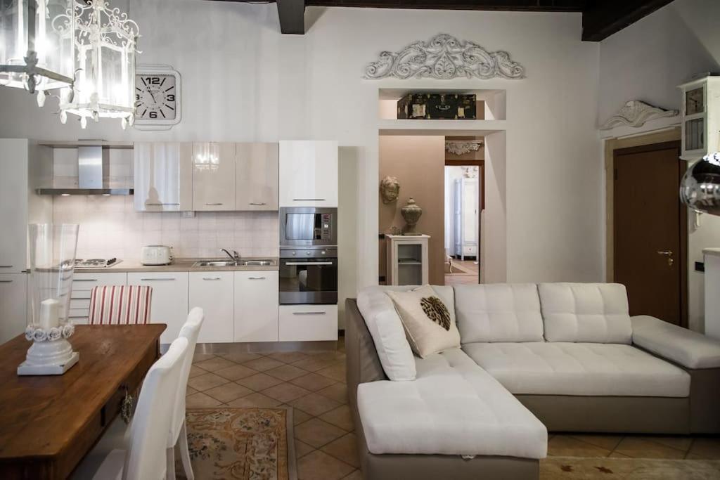 Piazza Erbe Luxury Apartment Werona Zewnętrze zdjęcie